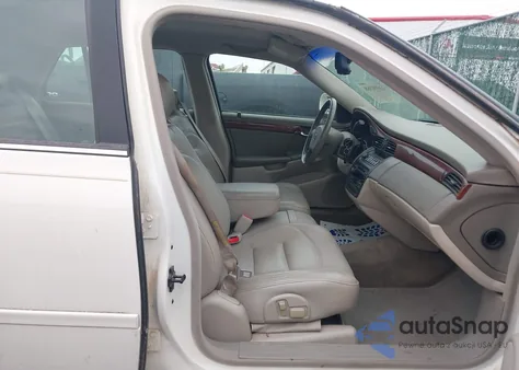 2003 Cadillac Deville Standard z USA, uszkodzony, nr VIN 1G6KD54Y93U204404